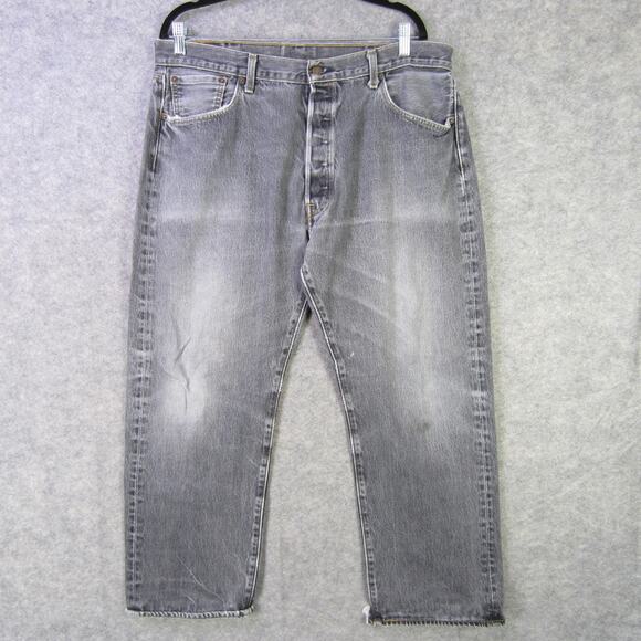 Levi's Jeans Mens 40x30 Gray Black Faded Denim Straight Leg Distressed 5-Pocket - Picture 1 of 9